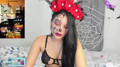 Snapshot of bomburheroes chatting on 10-31-25, 01:39 bombon y bellota online show from 10-31-25, 01:39