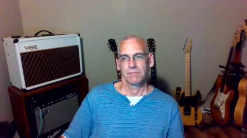 Snapshot of bomec40 chatting on 07-15-26, 02:06 Carl online show from 07-15-26, 02:06