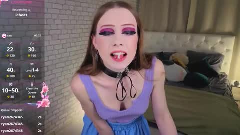 Karen online show from 10-23-25, 04:06