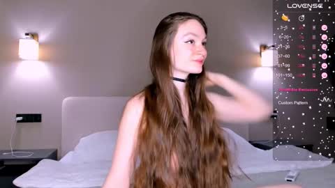 Snapshot of bondgirl4fun chatting on 02-27-25, 06:40 Olly online show from 02-27-25, 06:40