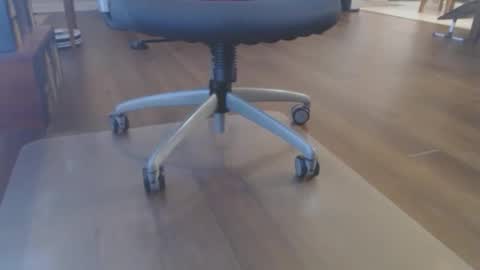 FRECKLES online show from 12-21-25, 01:07