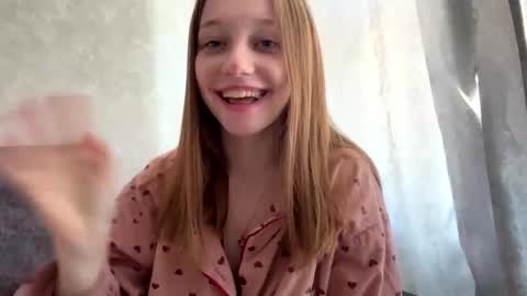Snapshot of bonechka chatting on 09-30-25, 08:41 Bonechka online show from 09-30-25, 08:41