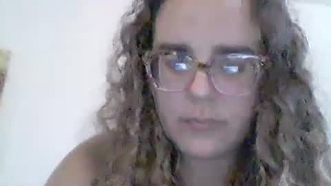 Snapshot of bongmamabear chatting on 08-01-26, 01:05 bongmamabear online show from 08-01-26, 01:05