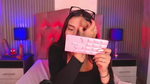 Snapshot of bonnali_lune chatting on 11-07-25, 10:43 bonnali_lune online show from 11-07-25, 10:43