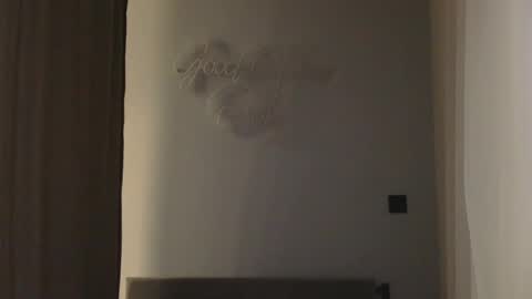 bonne_chance online show from 02-24-25, 03:31