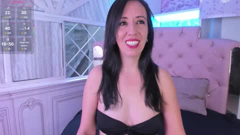 Snapshot of bonnie__milf chatting on 12-21-25, 11:39 bonnie online show from 12-21-25, 11:39