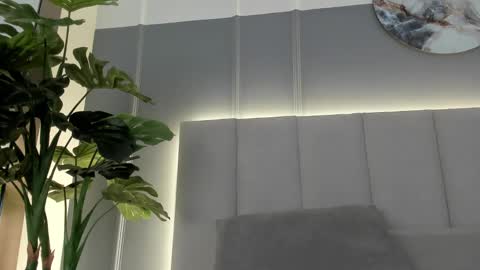 Snapshot of bonnie_bloom chatting on 02-02-25, 02:27 Bonnie online show from 02-02-25, 02:27