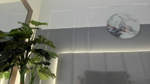 Snapshot of bonnie_bloom chatting on 02-03-25, 05:40 Bonnie online show from 02-03-25, 05:40