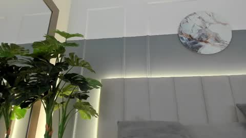 Snapshot of bonnie_bloom chatting on 02-20-25, 02:40 Bonnie online show from 02-20-25, 02:40