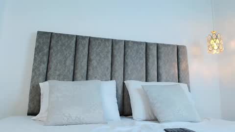 Snapshot of bonnie_bloom chatting on 10-02-25, 04:41 Bonnie online show from 10-02-25, 04:41