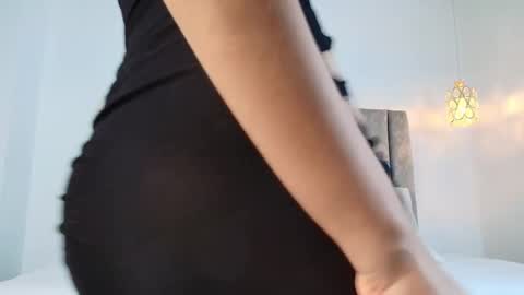 Snapshot of bonnie_bloom chatting on 10-09-25, 06:44 Bonnie online show from 10-09-25, 06:44