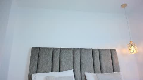 Snapshot of bonnie_bloom chatting on 11-18-25, 04:06 Bonnie online show from 11-18-25, 04:06