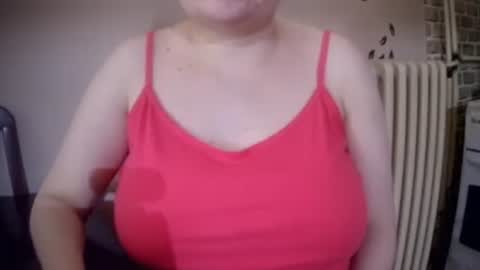 Snapshot of bonnie_jade chatting on 06-05-26, 04:35 Bonnie online show from 06-05-26, 04:35