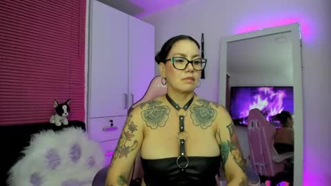 Snapshot of bonnie_ray40 chatting on 05-25-26, 04:18 bonnie online show from 05-25-26, 04:18