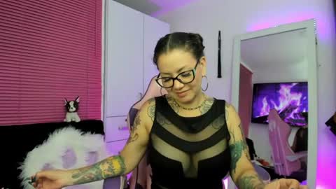 Snapshot of bonnie_ray40 chatting on 07-15-26, 02:06 bonnie online show from 07-15-26, 02:06