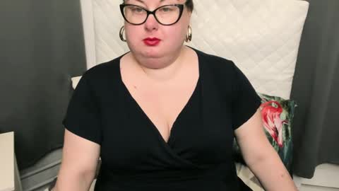 Bonnie online show from 01-29-25, 06:43