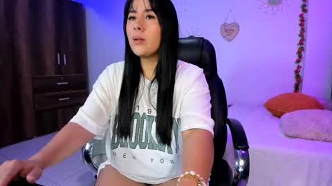 sofia  online show from 01-07-26, 02:58