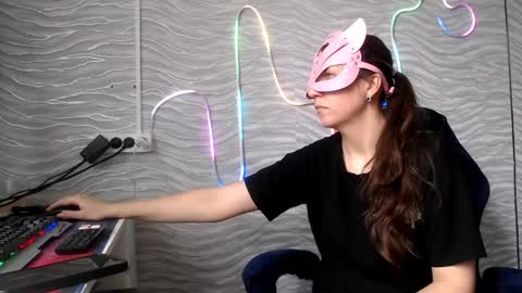 bonny_klyde95 online show from 04-16-26, 07:09