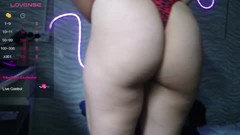 Snapshot of bonny_klyde95 chatting on 07-29-26, 07:17 bonny_klyde95 online show from 07-29-26, 07:17