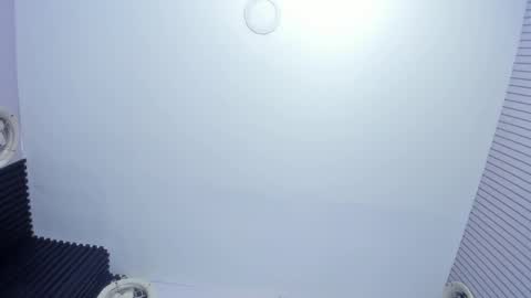 Snapshot of bonny_petite chatting on 04-18-26, 01:04 Vicky online show from 04-18-26, 01:04