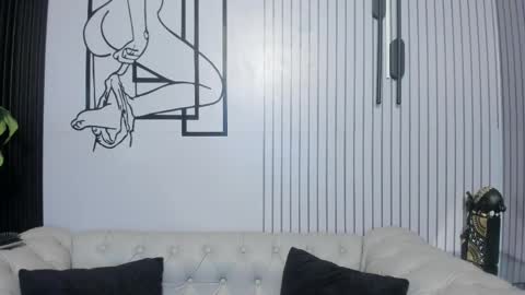 Snapshot of bonny_petite chatting on 04-23-26, 11:20 Vicky online show from 04-23-26, 11:20