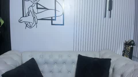 Snapshot of bonny_petite chatting on 04-24-26, 11:23 Vicky online show from 04-24-26, 11:23
