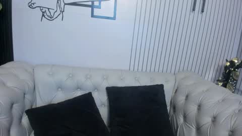 Snapshot of bonny_petite chatting on 04-30-26, 11:27 Vicky online show from 04-30-26, 11:27