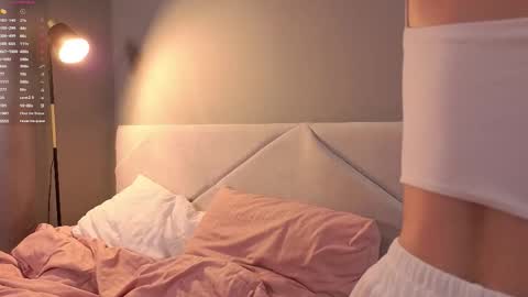 Snapshot of bonnyflower chatting on 11-05-25, 03:56 Eva online show from 11-05-25, 03:56