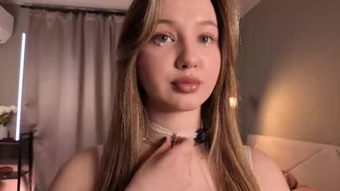 Snapshot of bonnyflower chatting on 02-01-26, 05:33 Eva online show from 02-01-26, 05:33