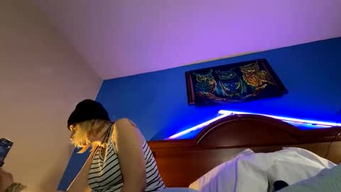 Snapshot of boobookittyfuxx chatting on 11-03-25, 06:25 boobookittyfuxx online show from 11-03-25, 06:25