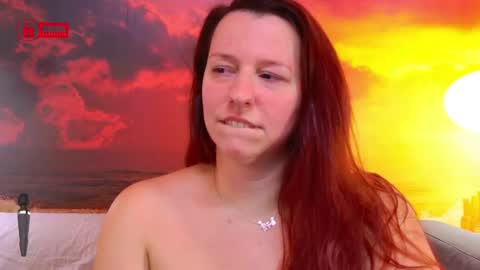 Snapshot of boobyianax chatting on 10-16-25, 06:25 BoobyIANAx online show from 10-16-25, 06:25