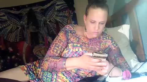 boomerxparadise online show from 10-14-25, 03:18