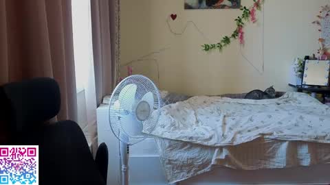 Snapshot of booozekirs_ chatting on 05-11-26, 03:01 Milena online show from 05-11-26, 03:01