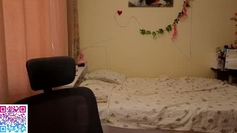 Snapshot of booozekirs_ chatting on 05-18-26, 03:02 Milena online show from 05-18-26, 03:02