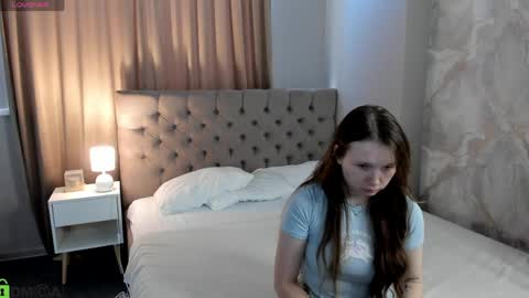 Snapshot of booozekirs_ chatting on 05-22-26, 03:46 Milena online show from 05-22-26, 03:46