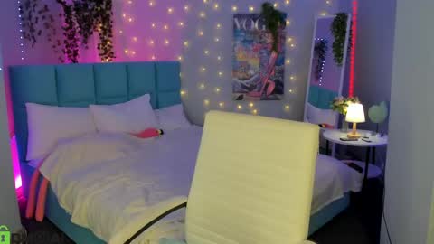 Snapshot of booozekirs_ chatting on 06-01-26, 02:57 Milena online show from 06-01-26, 02:57