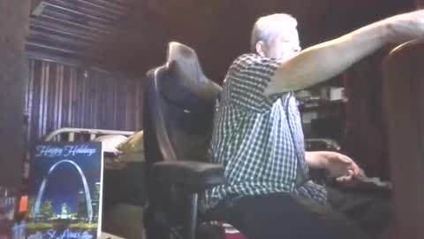 Snapshot of booshy chatting on 05-26-26, 07:15 Booshwa online show from 05-26-26, 07:15
