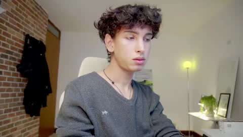 Bream online show from 10-31-25, 01:34