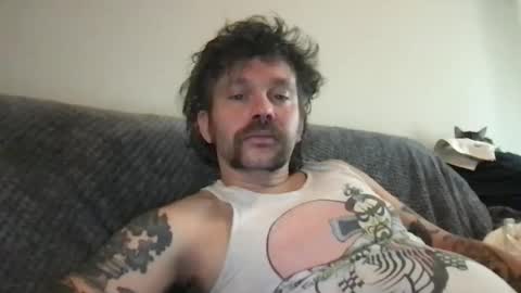 Snapshot of boredidiotadd chatting on 02-05-25, 10:12 boredidiotadd online show from 02-05-25, 10:12