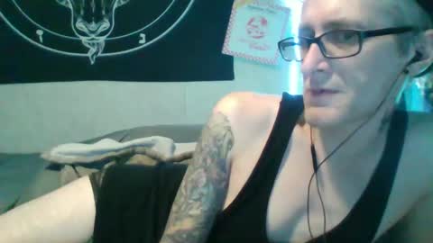 Snapshot of borisprice chatting on 01-05-25, 06:46 Boris Price online show from 01-05-25, 06:46