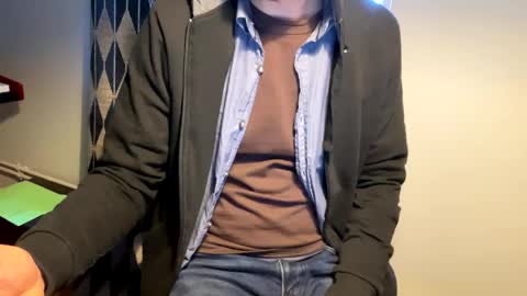 Snapshot of borisvian75019 chatting on 12-28-24, 02:53 HornyBoo online show from 12-28-24, 02:53