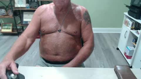 Snapshot of borntobebad2 chatting on 06-21-26, 03:36 borntobebad2 online show from 06-21-26, 03:36