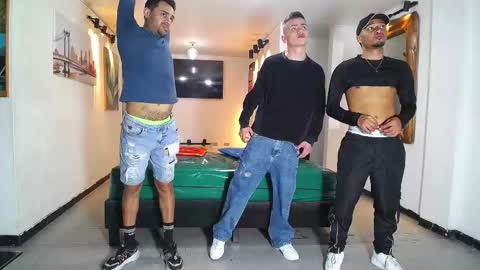 THOMAS AND DAMIAND online show from 11-30-25, 04:22