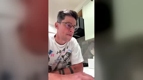 Snapshot of boscobel chatting on 04-18-26, 10:19 boscobel online show from 04-18-26, 10:19
