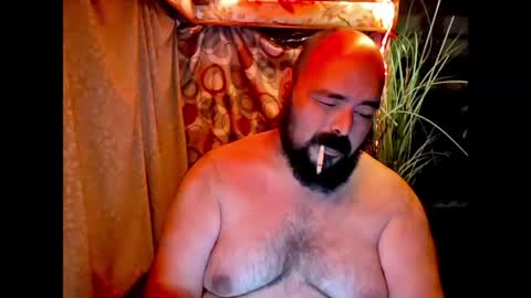 Snapshot of bossdeuce420 chatting on 05-12-26, 01:58 bossdeuce420 online show from 05-12-26, 01:58