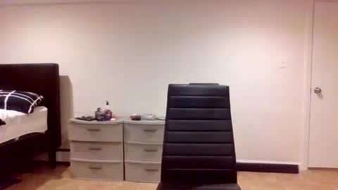 The Italian Boss  online show from 11-16-25, 11:05