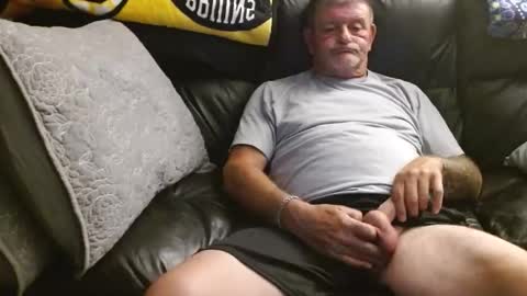 Snapshot of bostonguy1969 chatting on 06-08-26, 04:02 bostonguy1969 online show from 06-08-26, 04:02