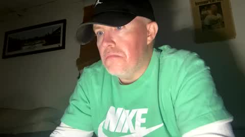 Snapshot of bostonirish45 chatting on 05-09-26, 05:12 bostonirish45 online show from 05-09-26, 05:12