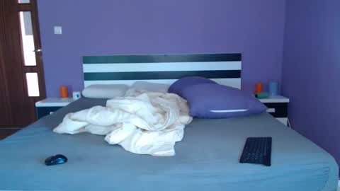 Angel-Boy online show from 10-28-25, 10:52