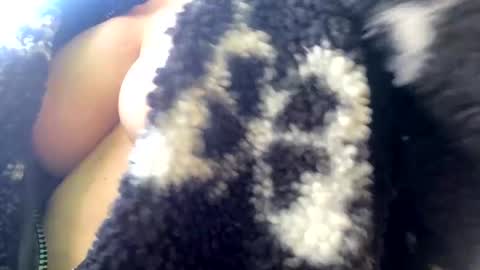 Come for the looks stay for the vibe online show from 12-02-24, 06:54